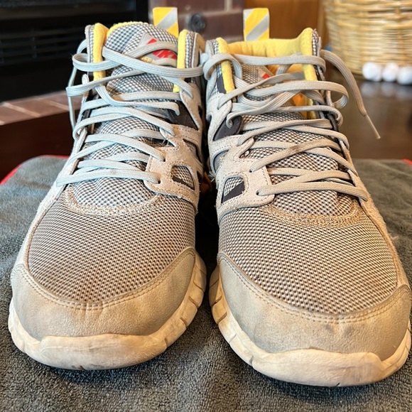 Nike Free Run 2 Sneakerboot Pale Grey Laser Orange 616744-002 size 12 - Picture 9 of 9